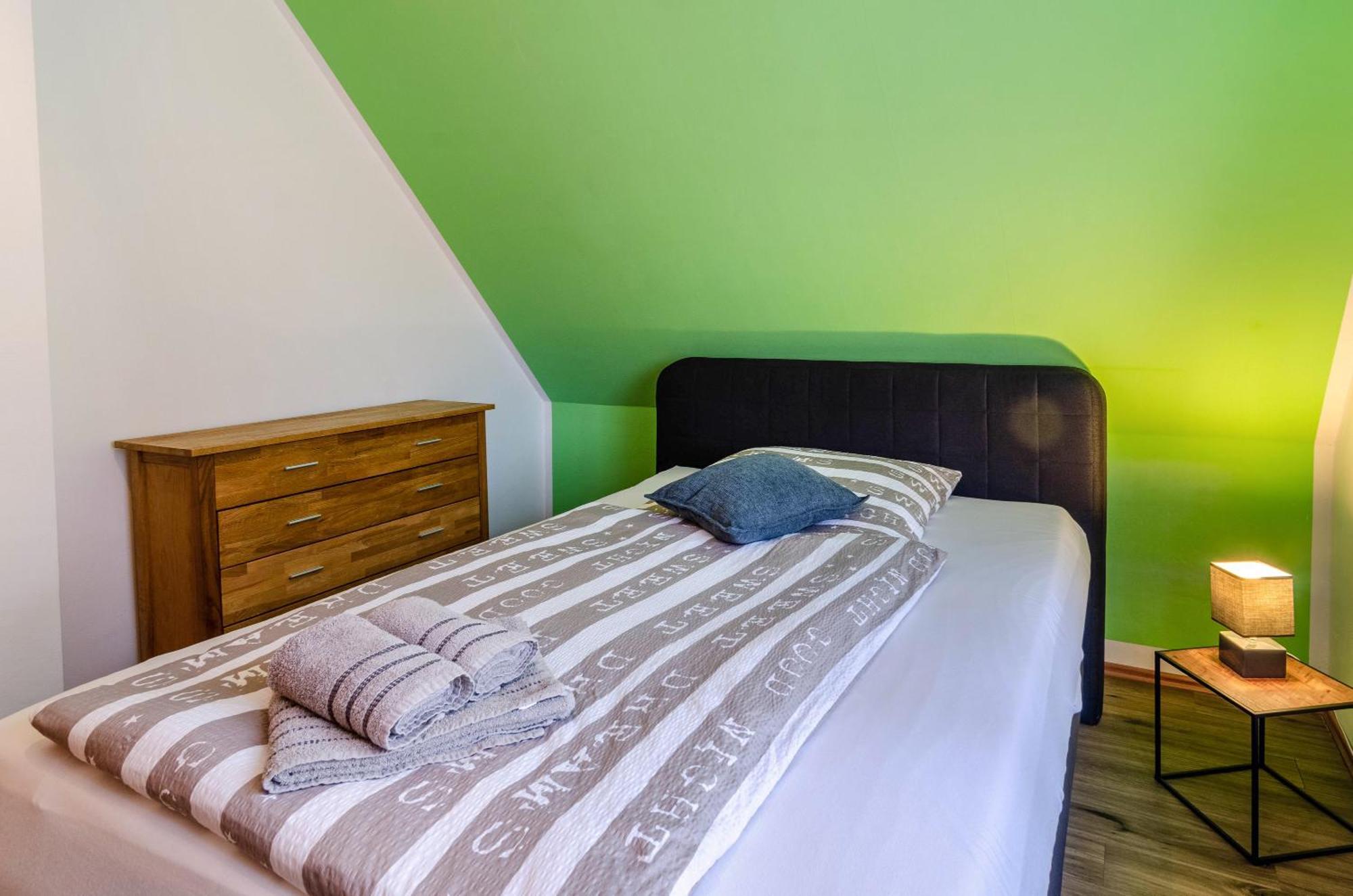 Haus Mit Garten Und Kamin Hébergement de vacances Wilhelmshaven